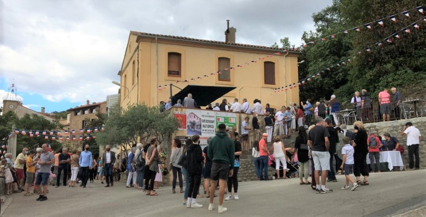 Apéritif à "l'Escola"